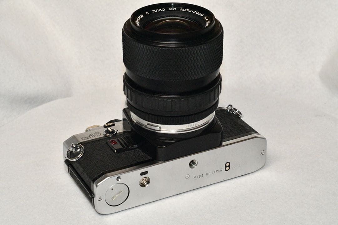 《動作品》OLYMPUS OM10+ZOOMレンズ　a415