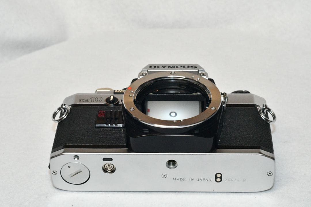《動作品》OLYMPUS OM10+ZOOMレンズ　a415