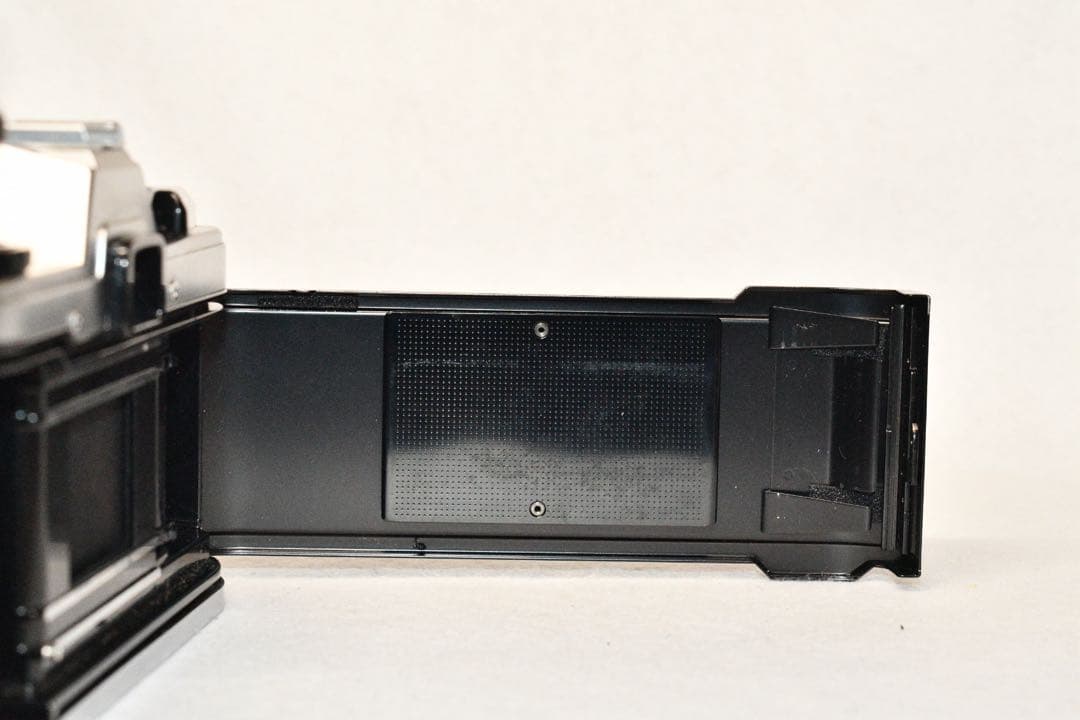 《動作品》OLYMPUS OM10+ZOOMレンズ　a415