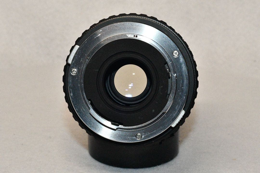 《動作品》OLYMPUS OM10+ZOOMレンズ　a415