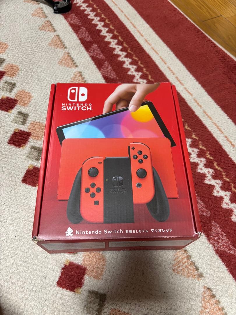 Nintendo Switch 有機ELモデル　マリオレッド