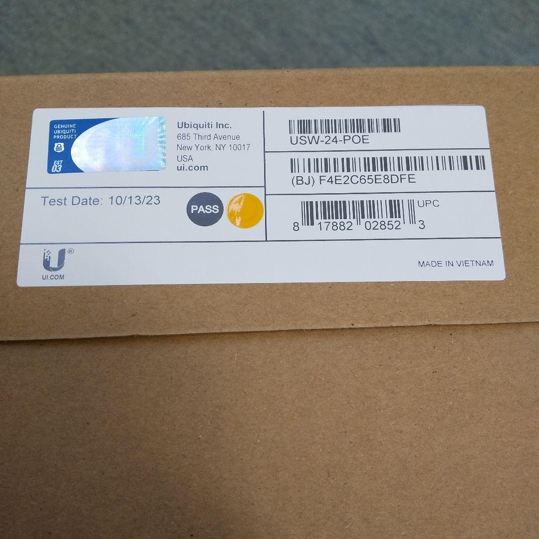 Ubiquiti USW-24-POE スイッチングハブ