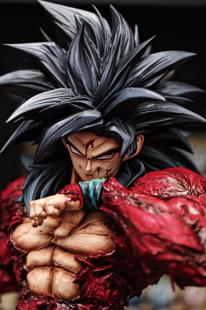 ドラゴンボール　孫悟空　スーパーサイヤ人4　ガレージキッド　フィギュア