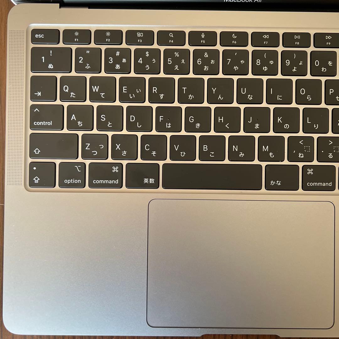 MacBook Air 13-inch M1 2020 充放電回数16回　美品
