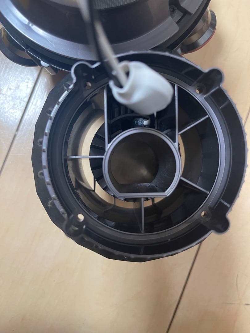 【美品】Dyson V11 Fluffy コードレス掃除機エコー６6分