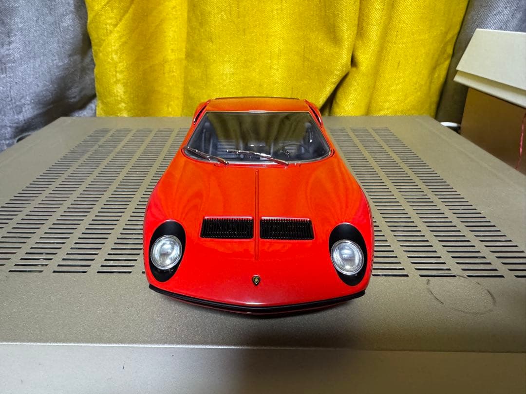 オートアート製　ランボルギーニ ミウラ 赤 1/18
