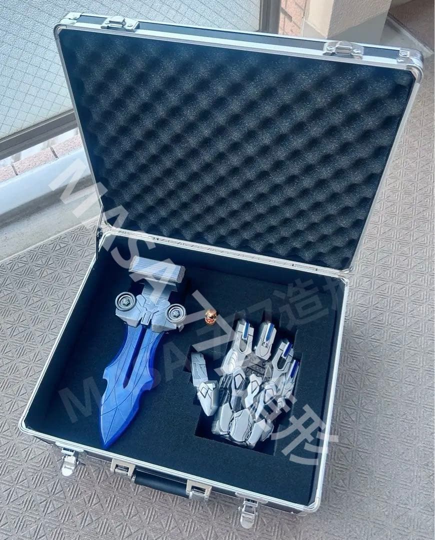 テガソード1/1銀色ver. ゴジュウジャー　レプリカ