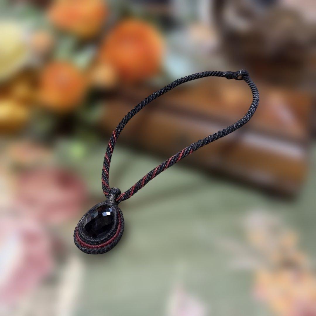 週末お値下げ☆レア☆made THAILAND☆隕石necklace