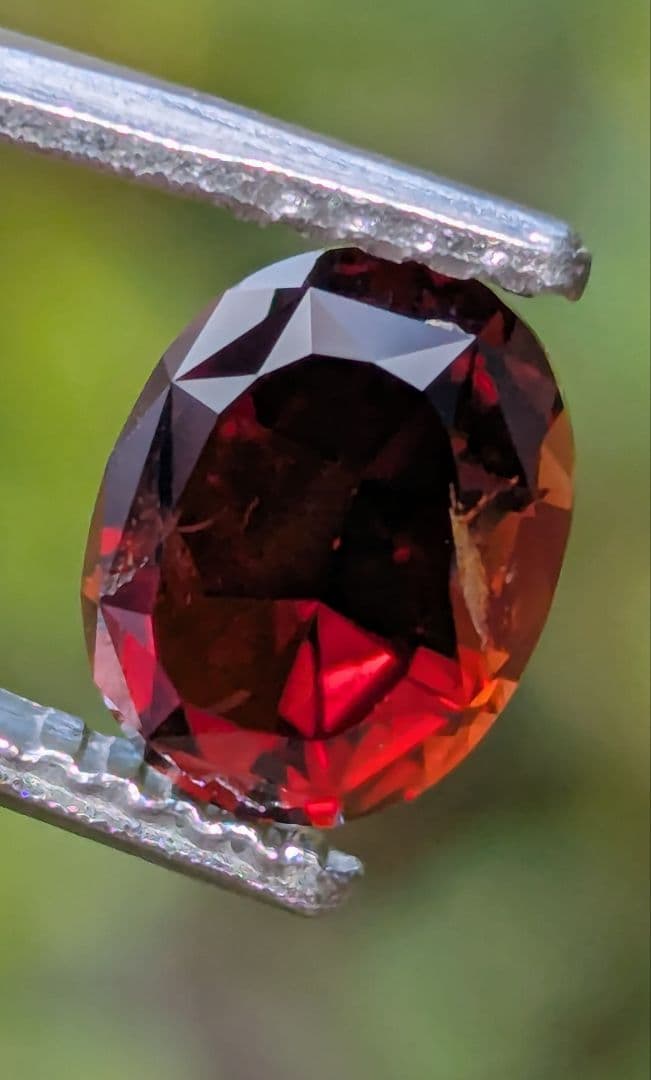 天然レッドトパーズ 2.88ct 深紅 ワインレッド オレンジゾーニングあり
