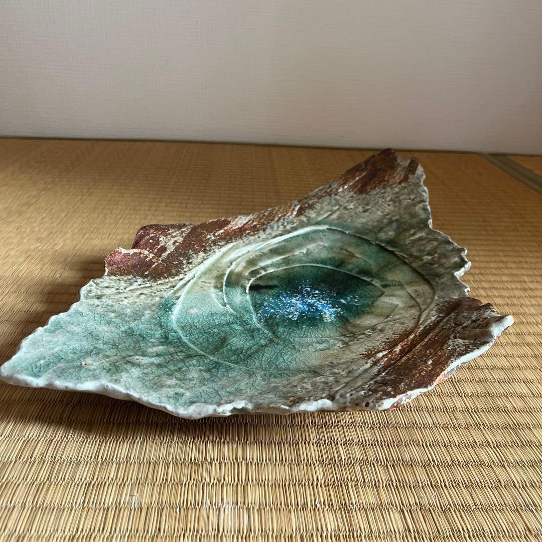 【断捨離】伊賀焼　新学さん作　大皿　葉型陶器　緑色