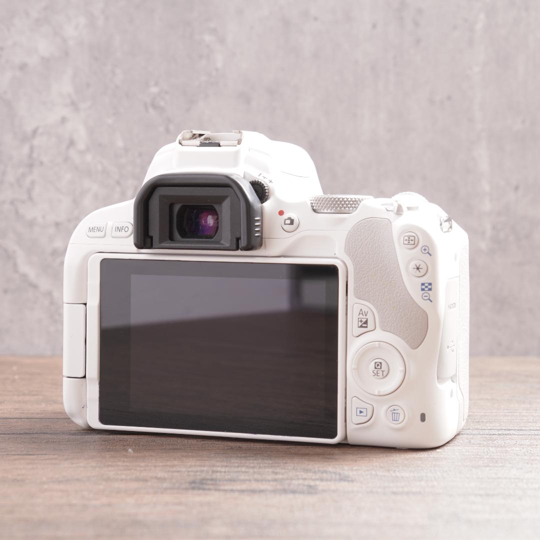 美品✨望遠レンズセット✨ホワイト✨Canon EOS Kiss X9　1050