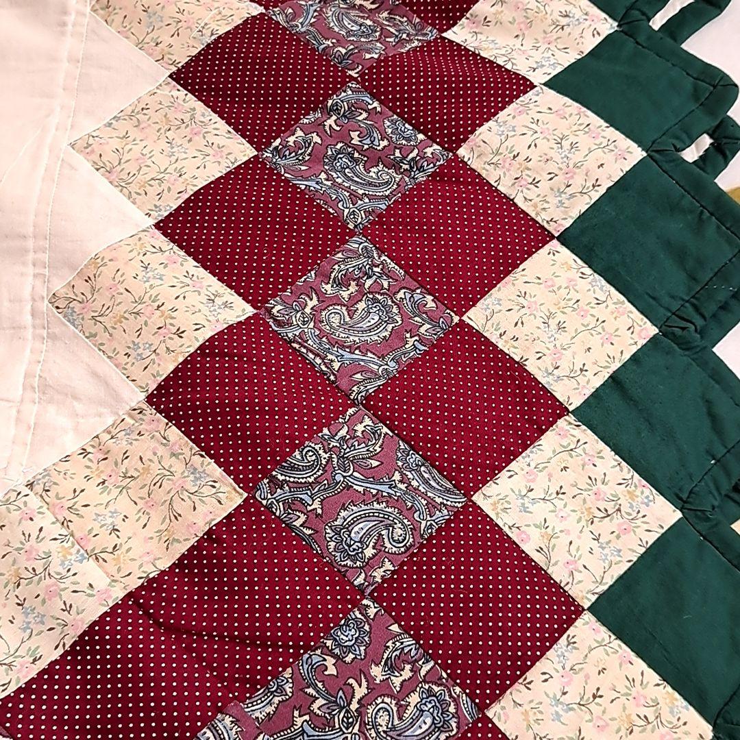 ☆花柄キルトベッドカバー　パッチワークキルト　ソファーカバー　ハンドメイド作品