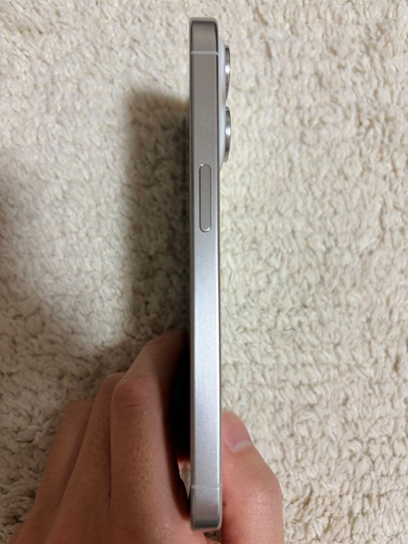【娘々】iPhone 15 Pro 256GB ホワイトチタニウム