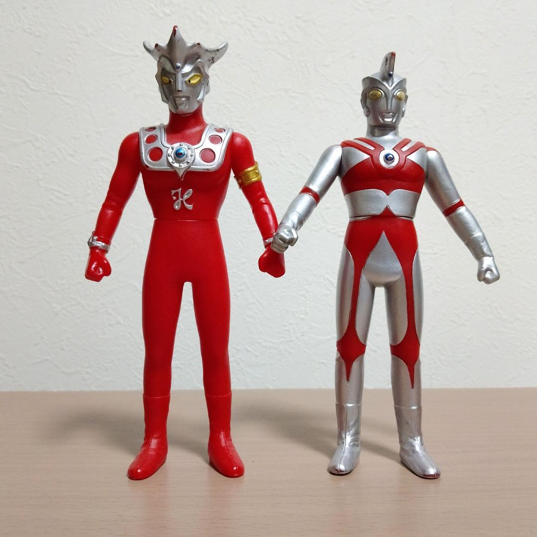 ウルトラマン 怪獣 ソフビ 42体　ライブサイン付　フィギュア　絶版　廃番