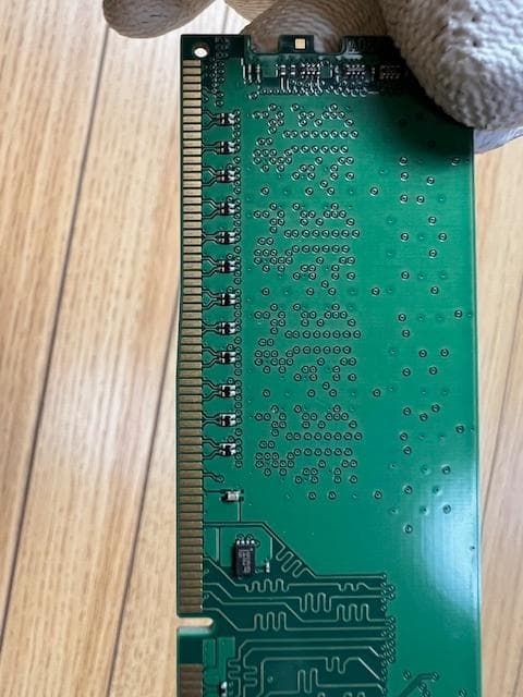 ADATA DDR4-2666 8GB UDIMM メモリ（8GB×２枚）
