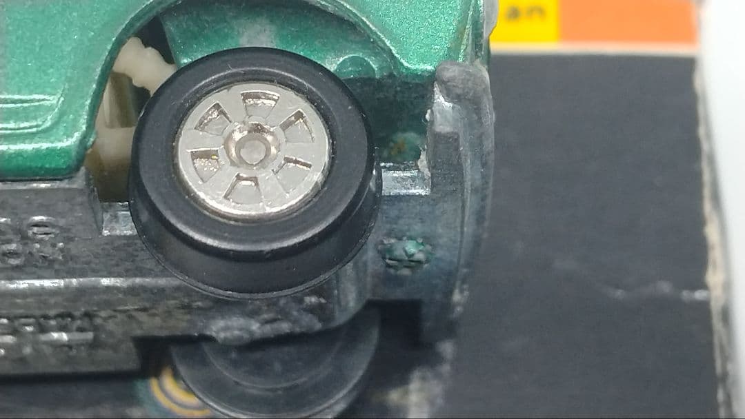 【最終】トミカ 9 スバル R2 緑 白シート 緑色指定 黒箱 日本製 希少