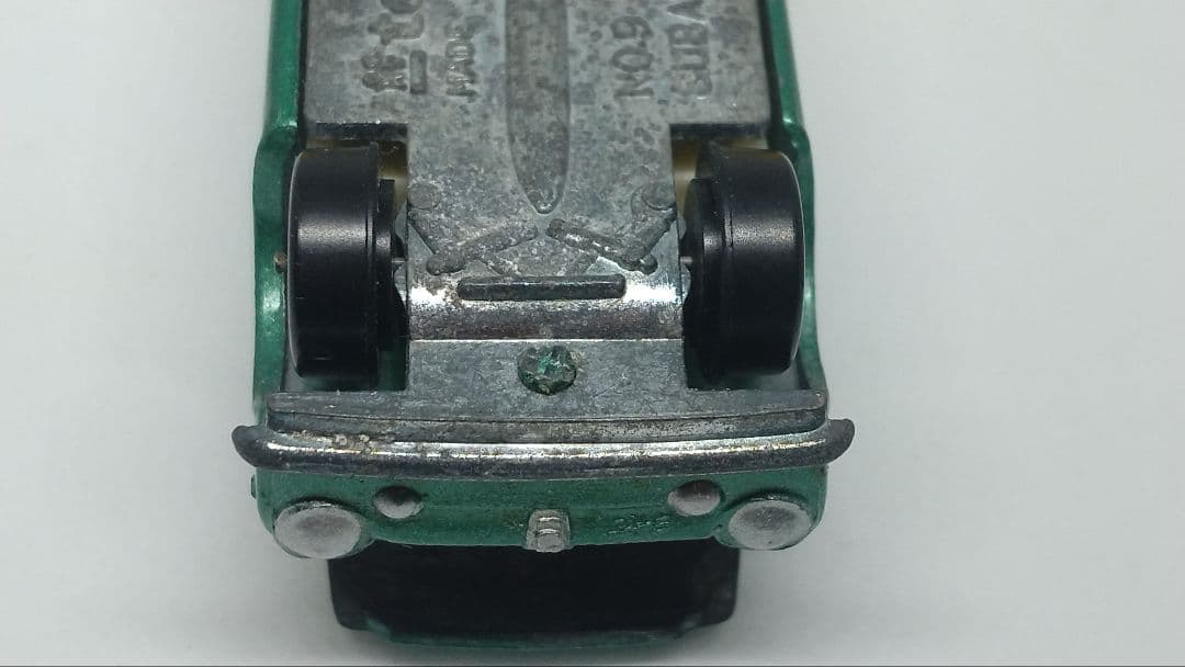 【最終】トミカ 9 スバル R2 緑 白シート 緑色指定 黒箱 日本製 希少