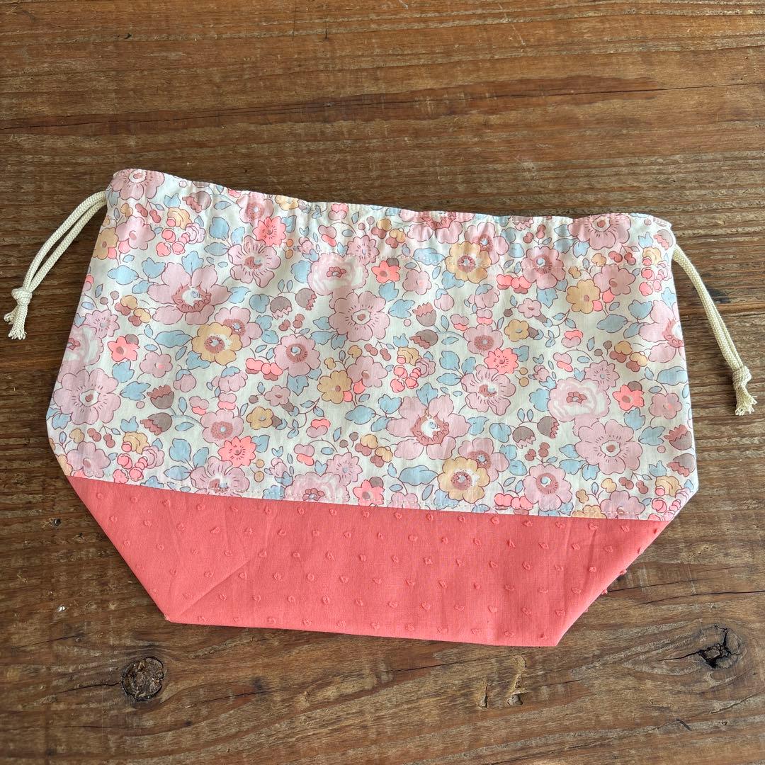 リバティ　ベッツィの弁当袋☆