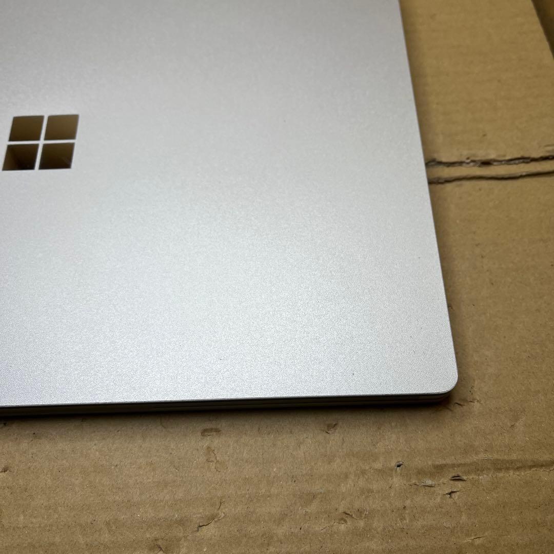 Microsoftノートパソコン Surface Book 2 13.5 インチ