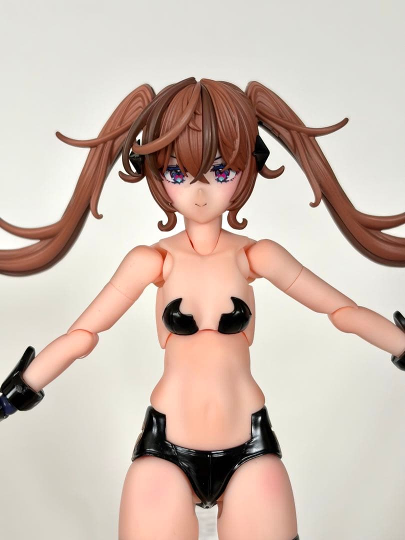 デザイアメイデン　レイダー　塗装済み完成品　メガミデバイス　コトブキヤ