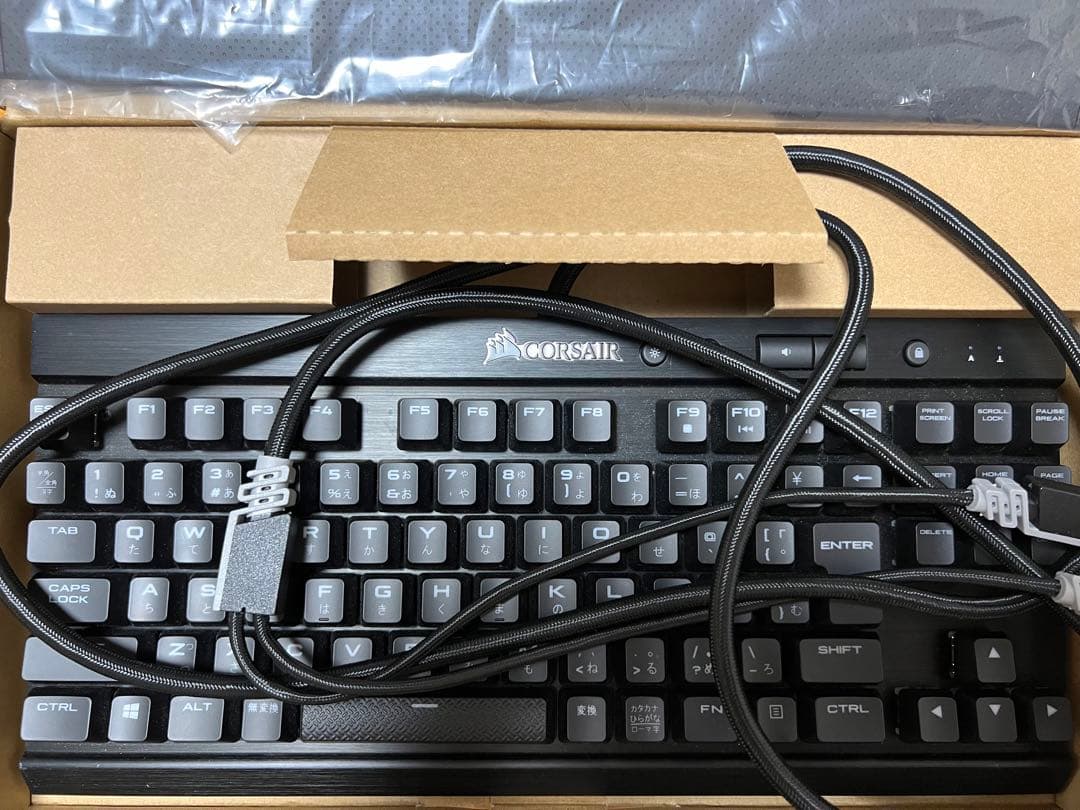 ◆Corsair コルセア K65 LUX RGB キーボード