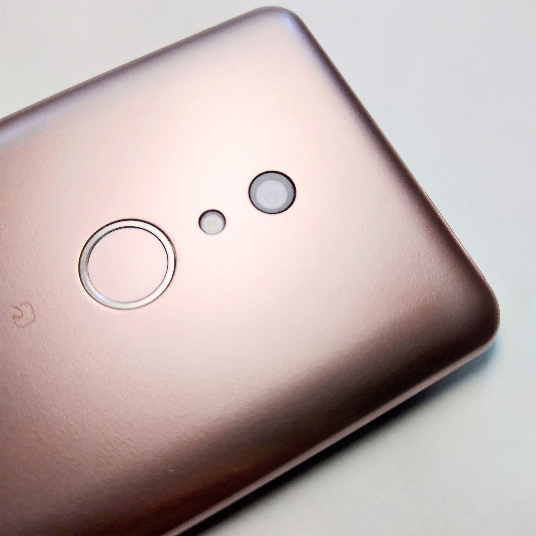 docomo AQUOS arrows F-41A ゴールド