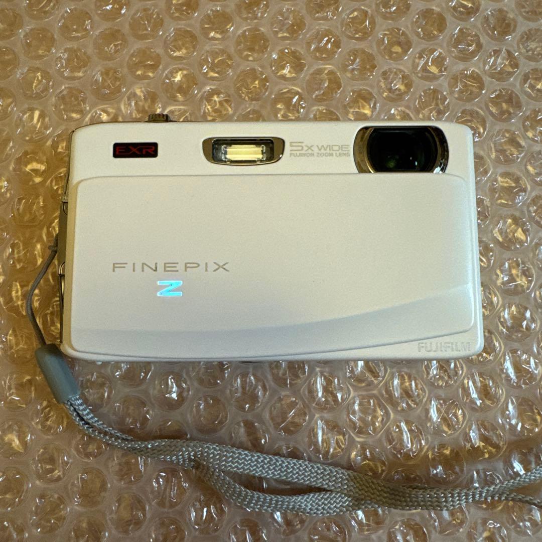 【美品】富士フィルム FUJIFILM FINEPIX Z900EXR ホワイト