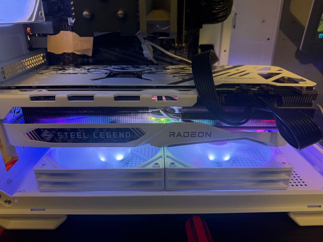 グラフィックボード・グラボ・ビデオカード Radeon RX7800XT Steel legend