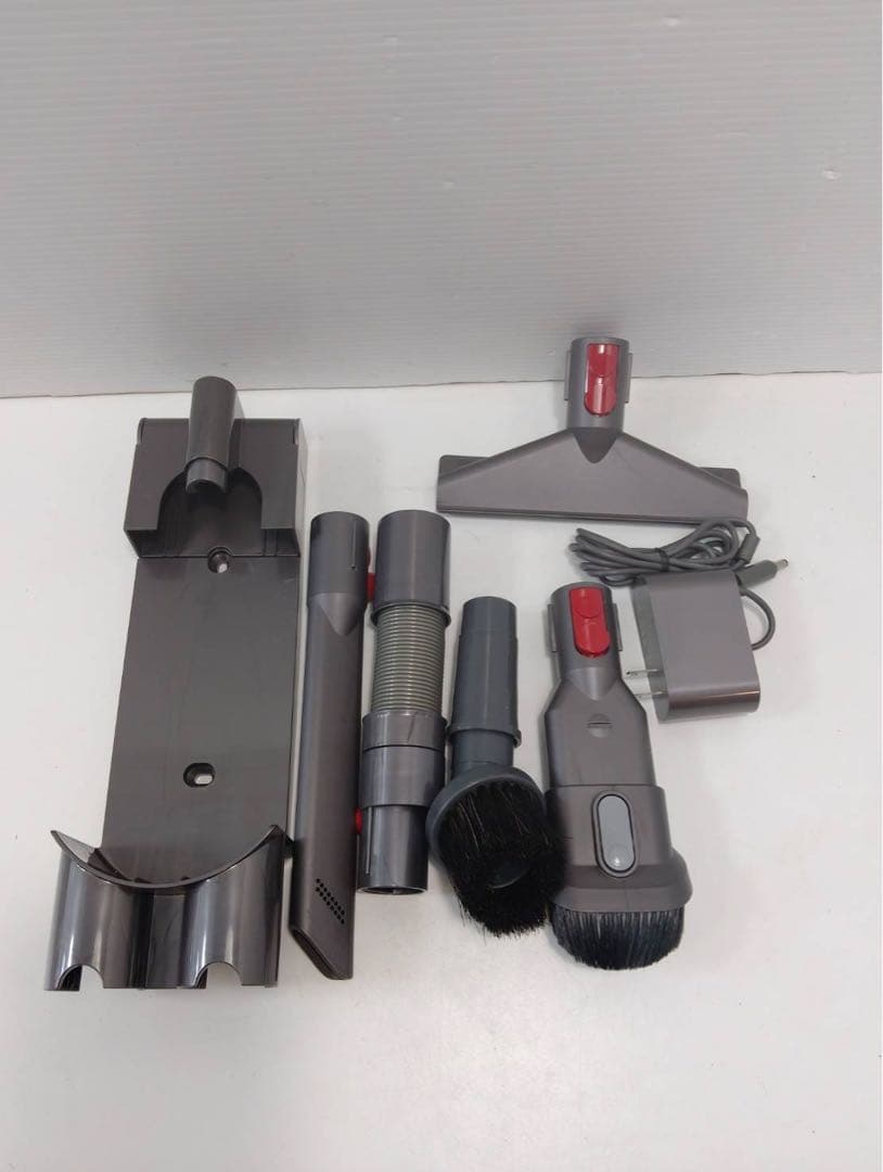 G1877 Dyson V7 Fluffy コードレスクリーナー (SV11)