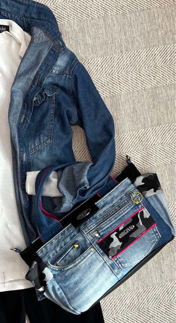 デニムリメイクバッグ（M）No.821☆ハンドバッグ　ショルダーバッグにも！