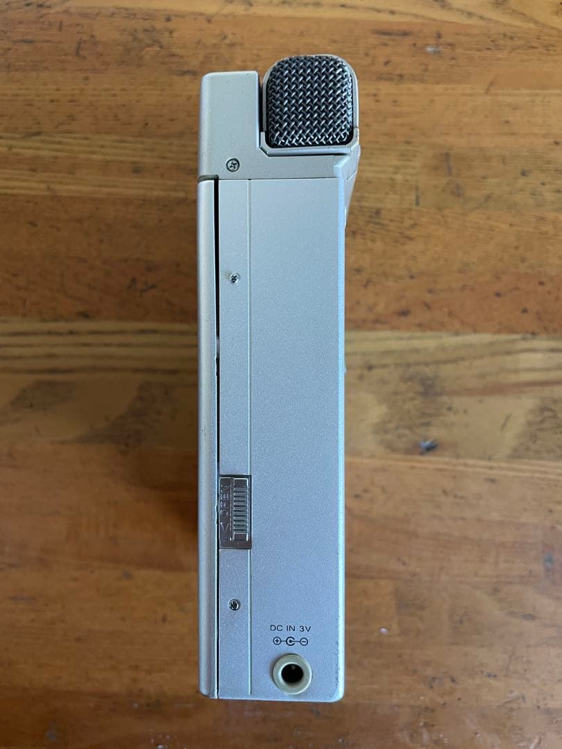 SONY WM-R2 カセットコーダー（ジャンク品）