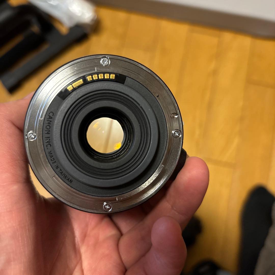 CANON EF-S 60mm f/2.8 マクロレンズ