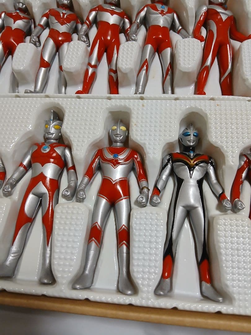 ウルトラヒーローベスト21　フィギュア　ウルトラマン
