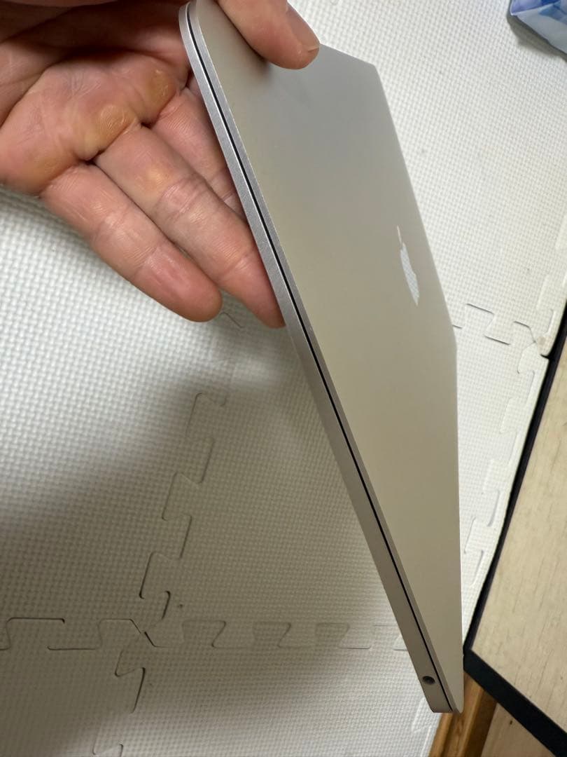 【美品・バッテリー100% 】Macbook Air M1 8GB/256GB