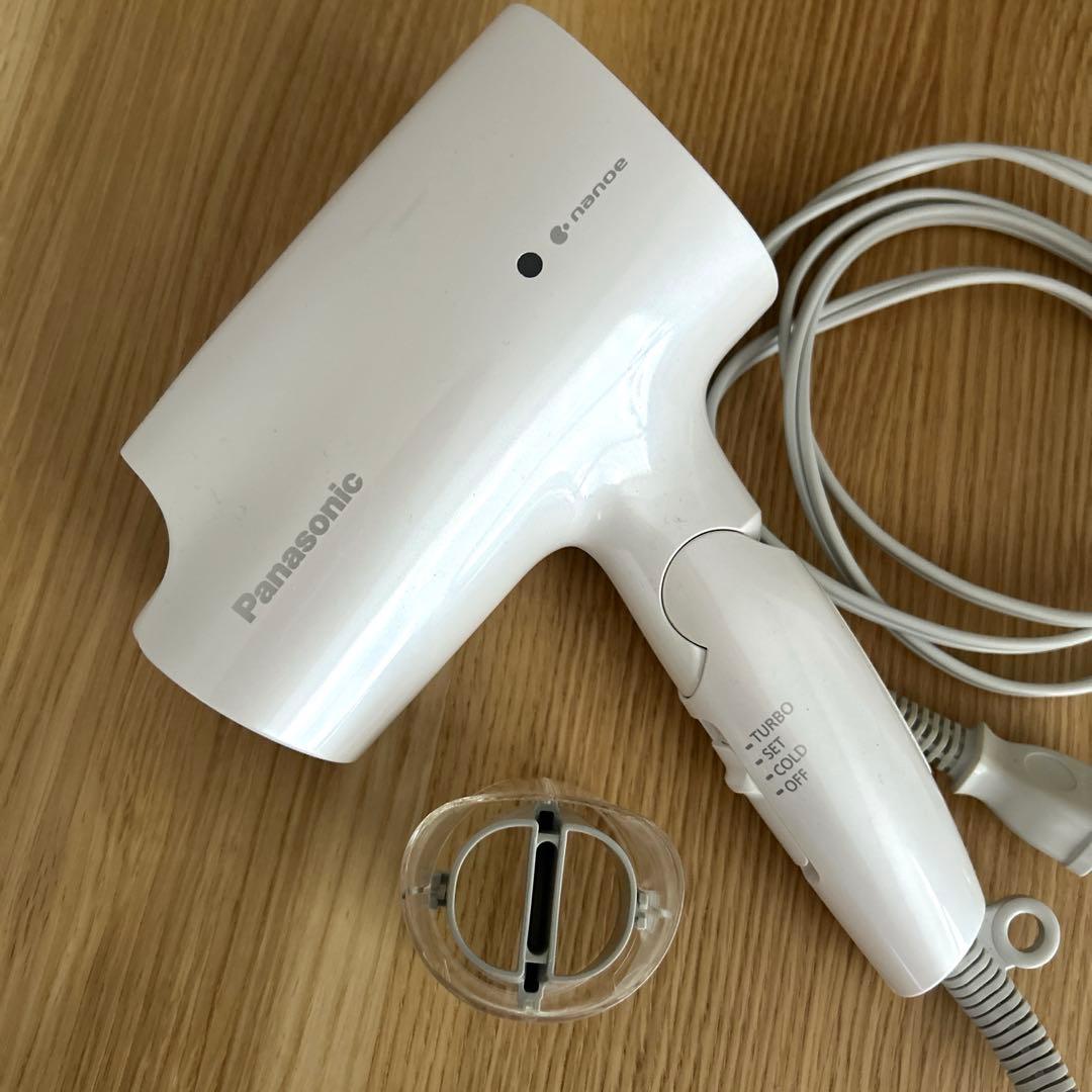 ペコりんさま【美品】ヘアドライヤー ナノケア EH-NA2K ホワイト