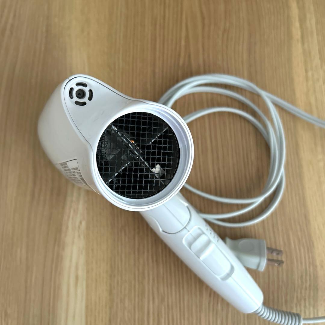 ペコりんさま【美品】ヘアドライヤー ナノケア EH-NA2K ホワイト