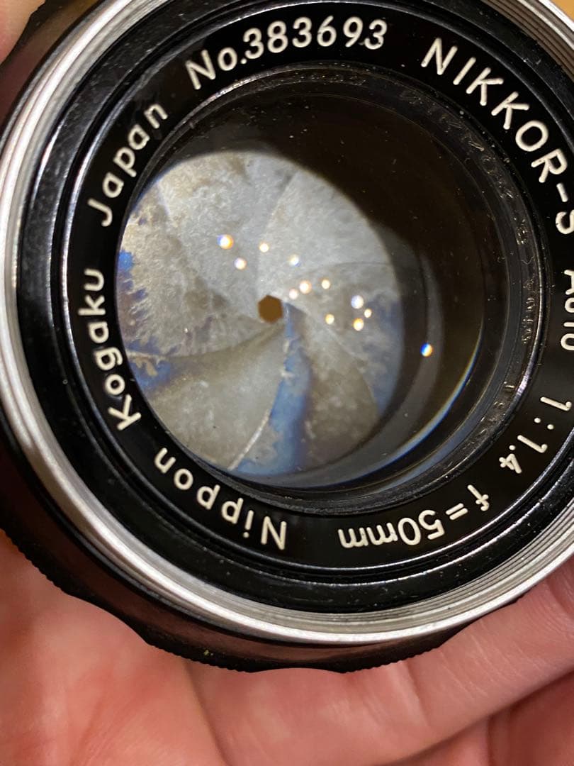 Nikon D40銀デジタル一眼　オールドレンズニッコールS 1:1.4 50㎜