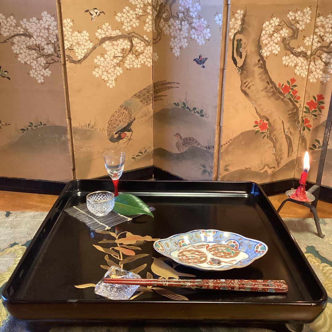 A921 古伊万里　金襴手　人物宝尽紋様　丸紋に唐草　菱形輪花皿　1枚