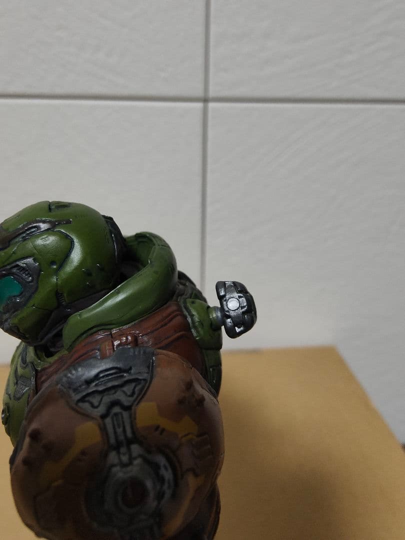 一部パーツ破損あり　figma ドゥームスレイヤー