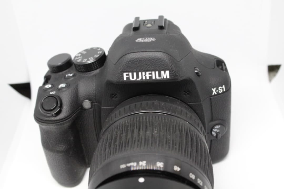 Fujifilm X-S1 ボディ 良品