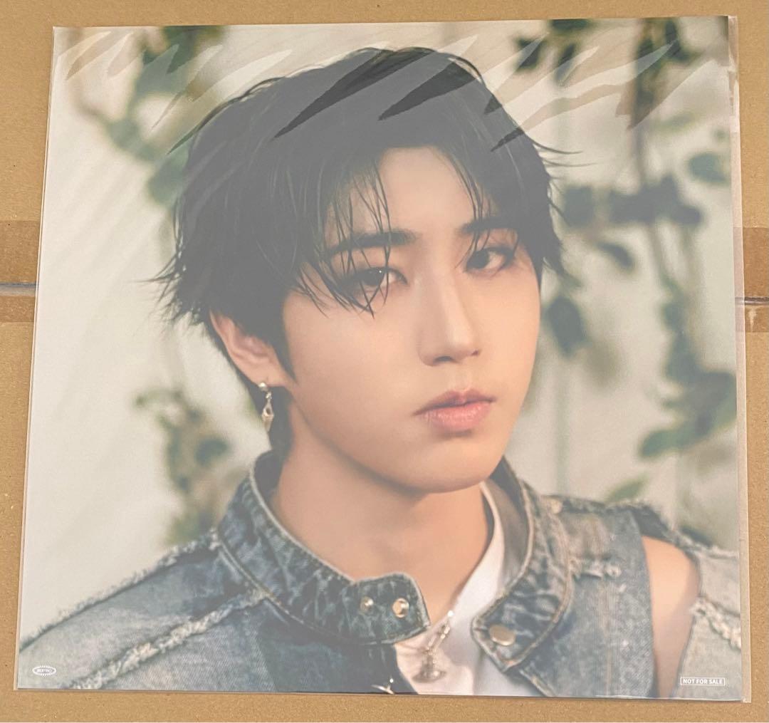 Stray Kids メガジャケ バンチャン ヒョンジン ハン アイエン スキズ