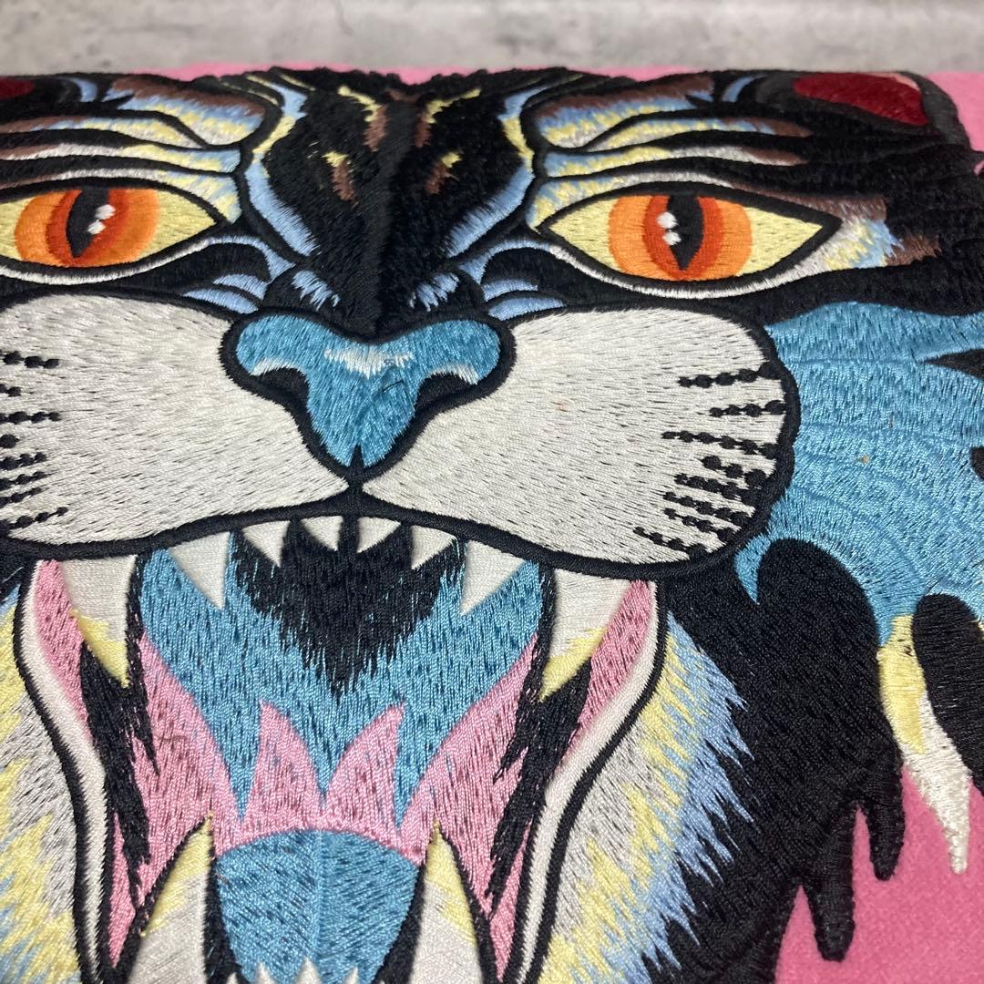 GUCCI アングリーキャット ベルベット クッション