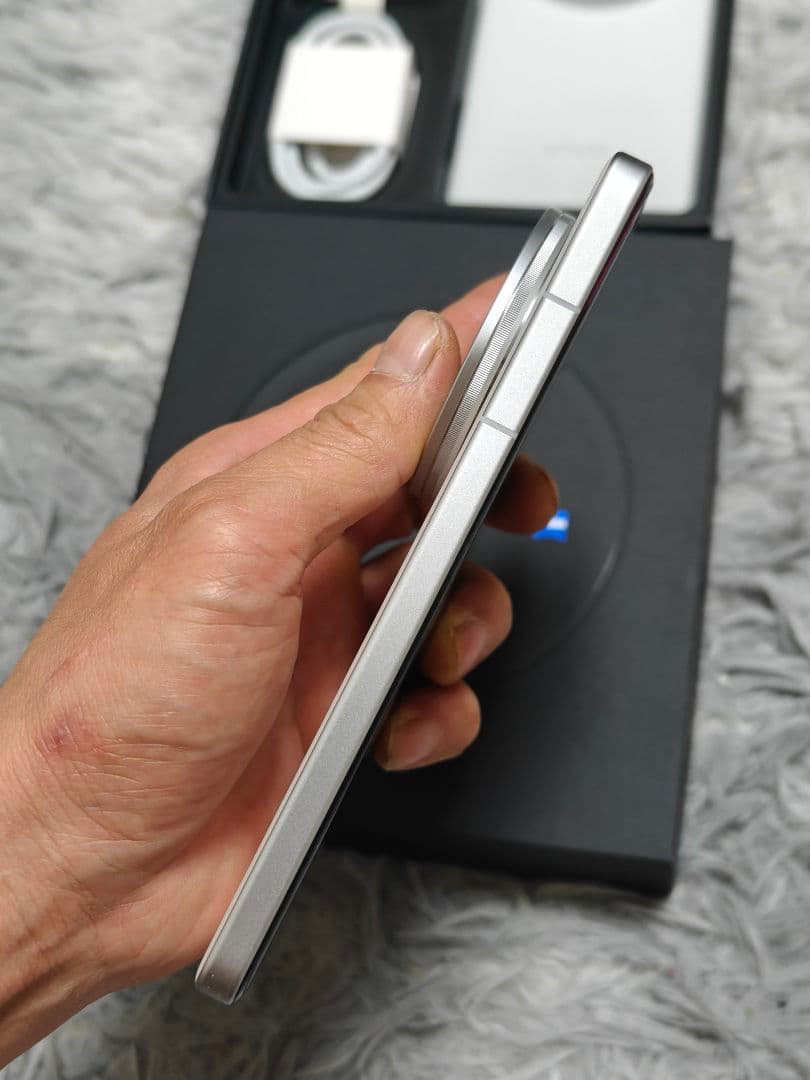 vivo X200 Ultra 16/1024gb ホワイト