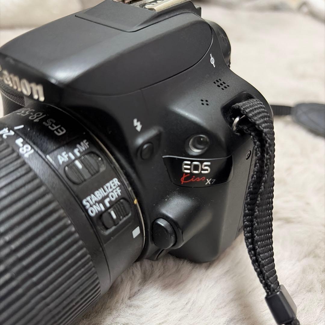 Canon EOS kiss X7 本体レンズ　バッテリー2個 ストラップセット