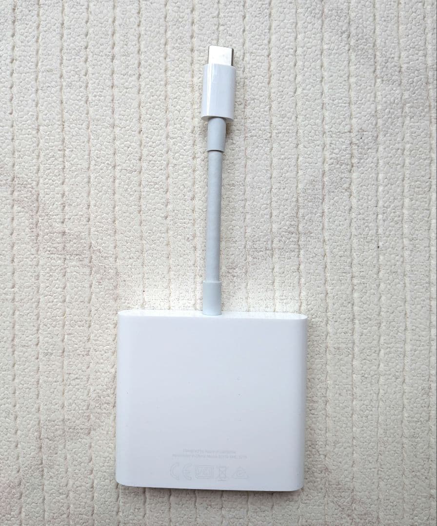 アップル 純正　USB-C to HDMI変換アダプター