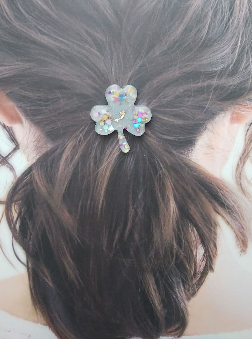 マーメイドの世界 クローバー型レジンヘアゴム