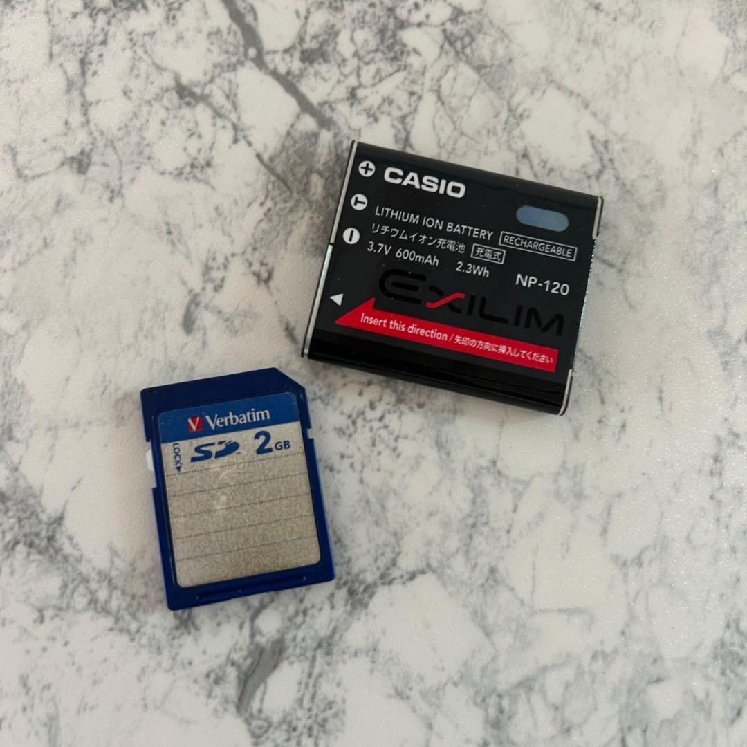 CASIO EXILIM EX-Z690 シルバー