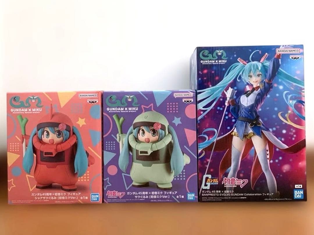 ガンダム45周年×初音ミク フィギュア BPEV ザクぐるみ　シャアザクぐるみ