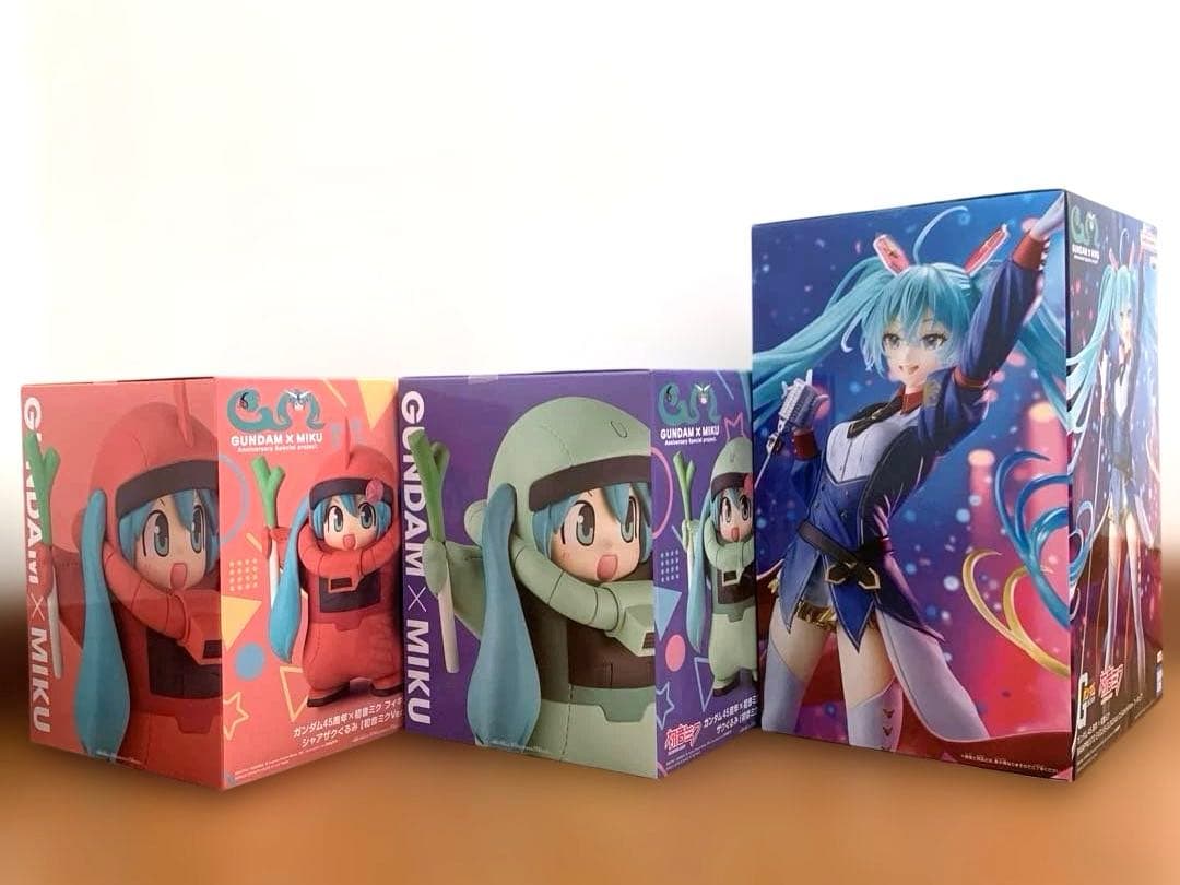 ガンダム45周年×初音ミク フィギュア BPEV ザクぐるみ　シャアザクぐるみ