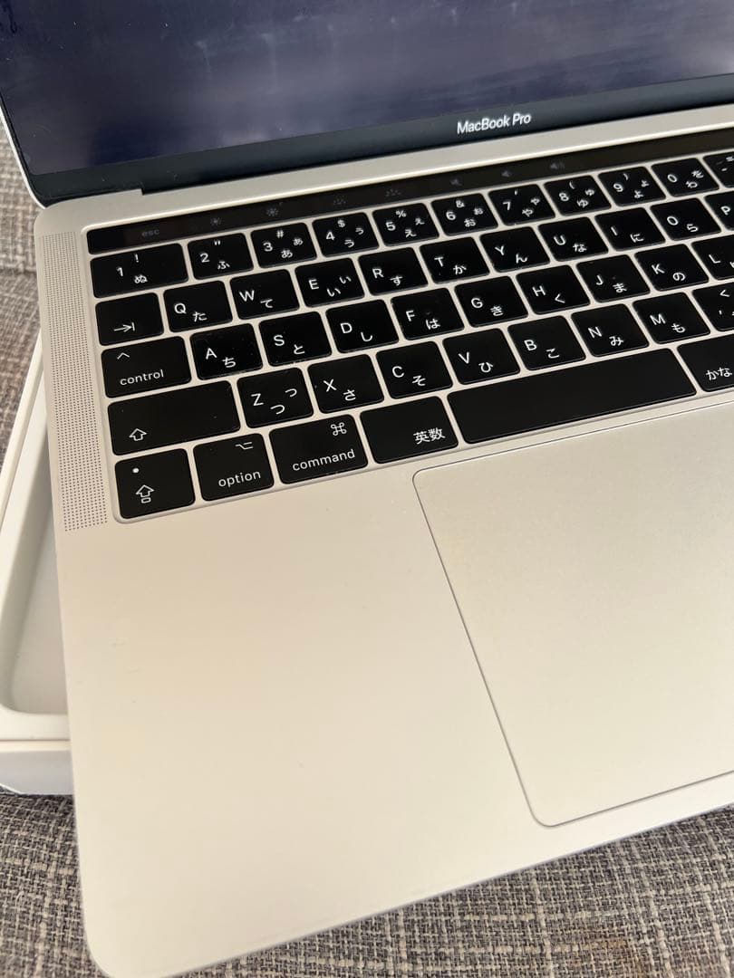 MacBook Pro 13インチ 2016年モデル／タッチバー付き【ジャンク】